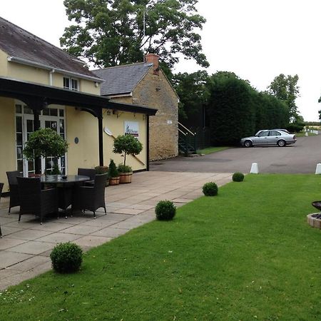 Sharnbrook Millhouse Hotel And Riverside Restaurant المظهر الخارجي الصورة